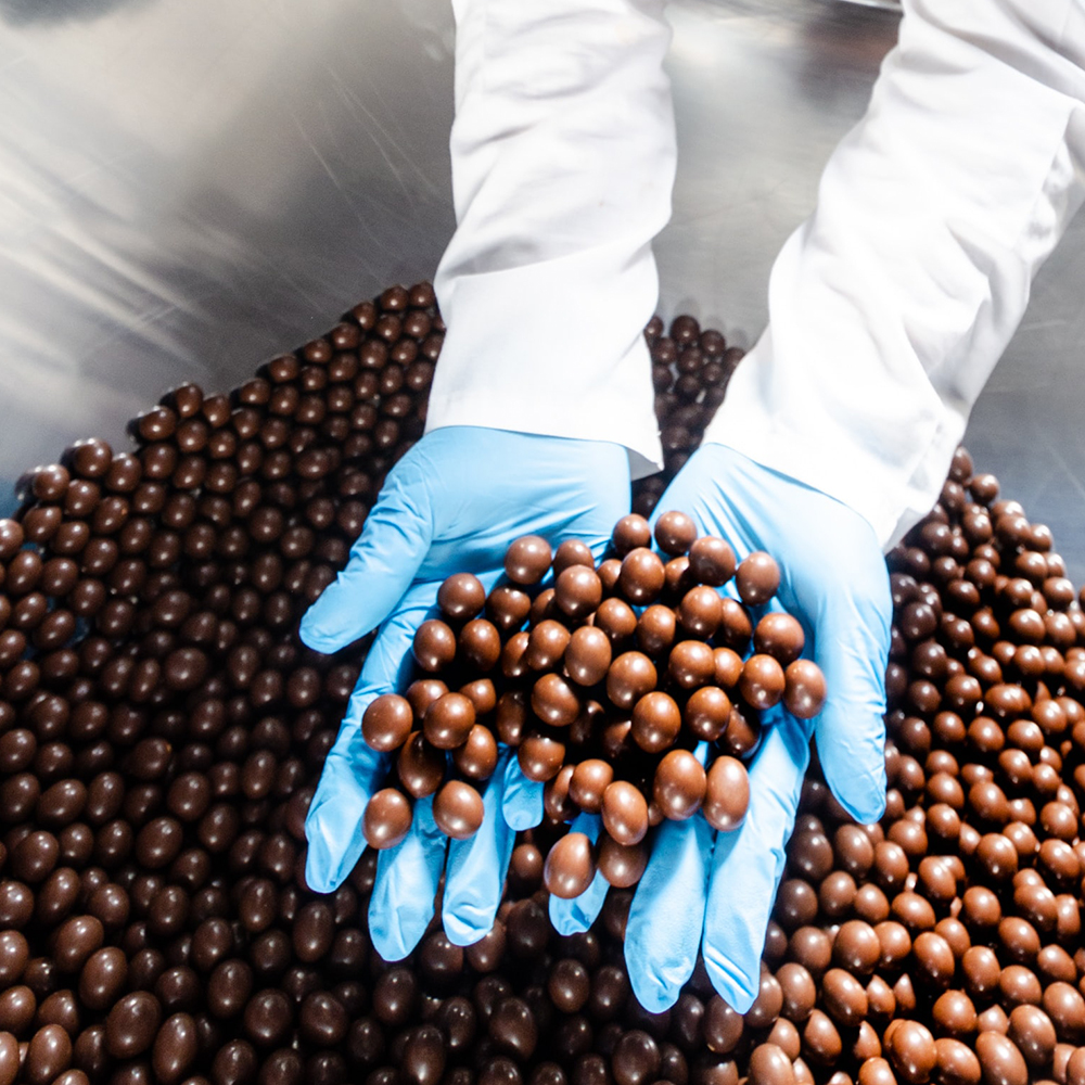 Limiting infection and contamination through cleaning and verification in food manufacture
